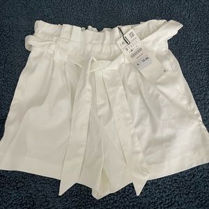 NWT paper bag waist shorts
